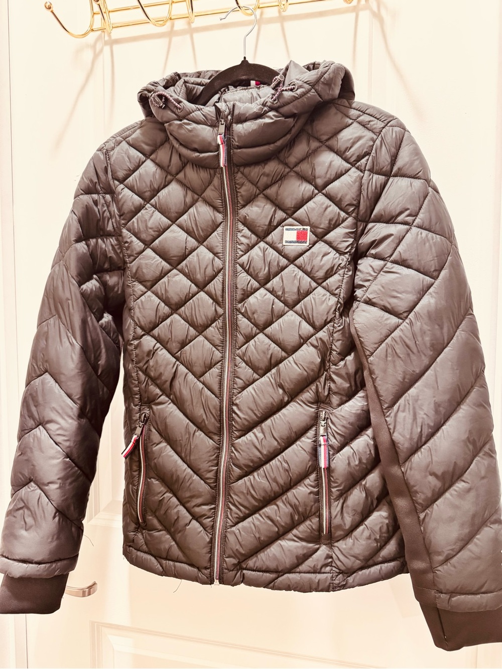 Women’s Hooded Quilted Puffer Jacket - Black